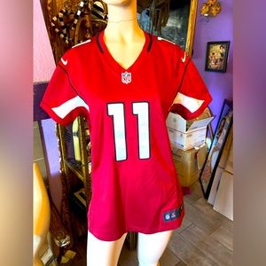 AZ Cardinals jersey.
